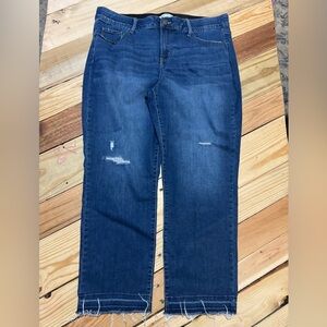 Ava & Viv Blue Cropped Distressed Jeans